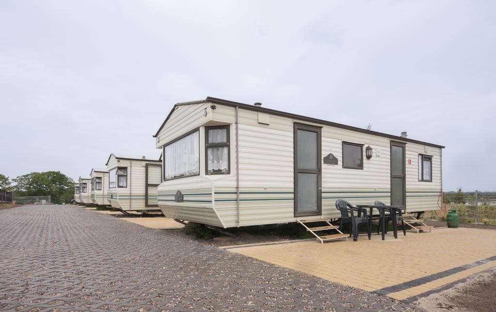 Вилла Cuma Camp Сарбиново Экстерьер фото
